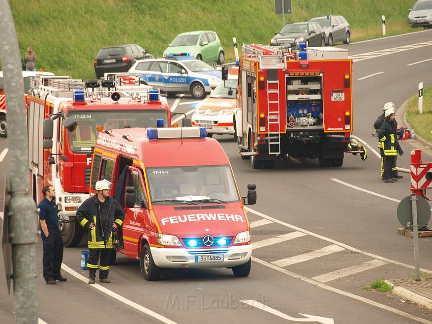 Schwerer Unfall mit Reisebus Lohmar Donrather Dreieck P456.JPG